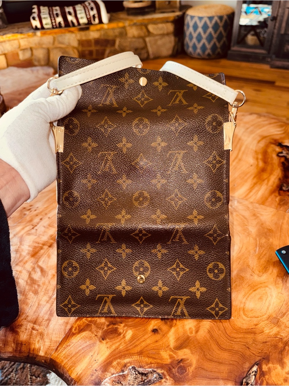 Louis Vuitton monogram canvas, international wallet, converted Crossbody vintage - Picture 11 of 16